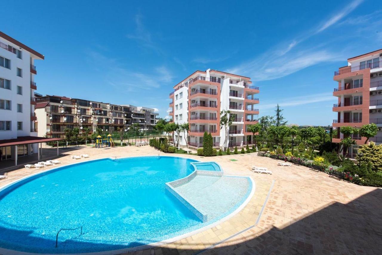 Gt Riviera Fort Beach Apartments Ravda Exteriér fotografie