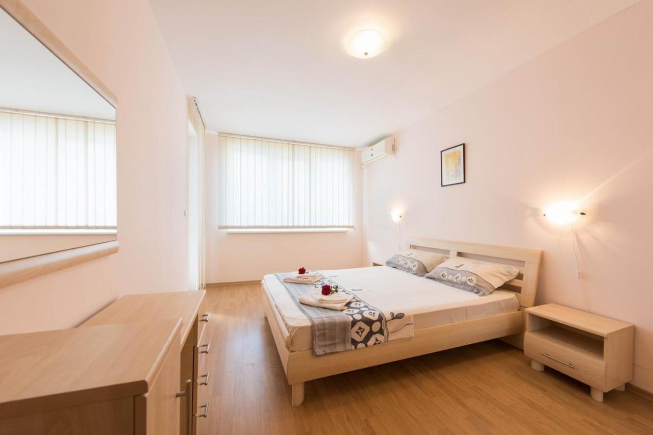 Gt Riviera Fort Beach Apartments Ravda Exteriér fotografie