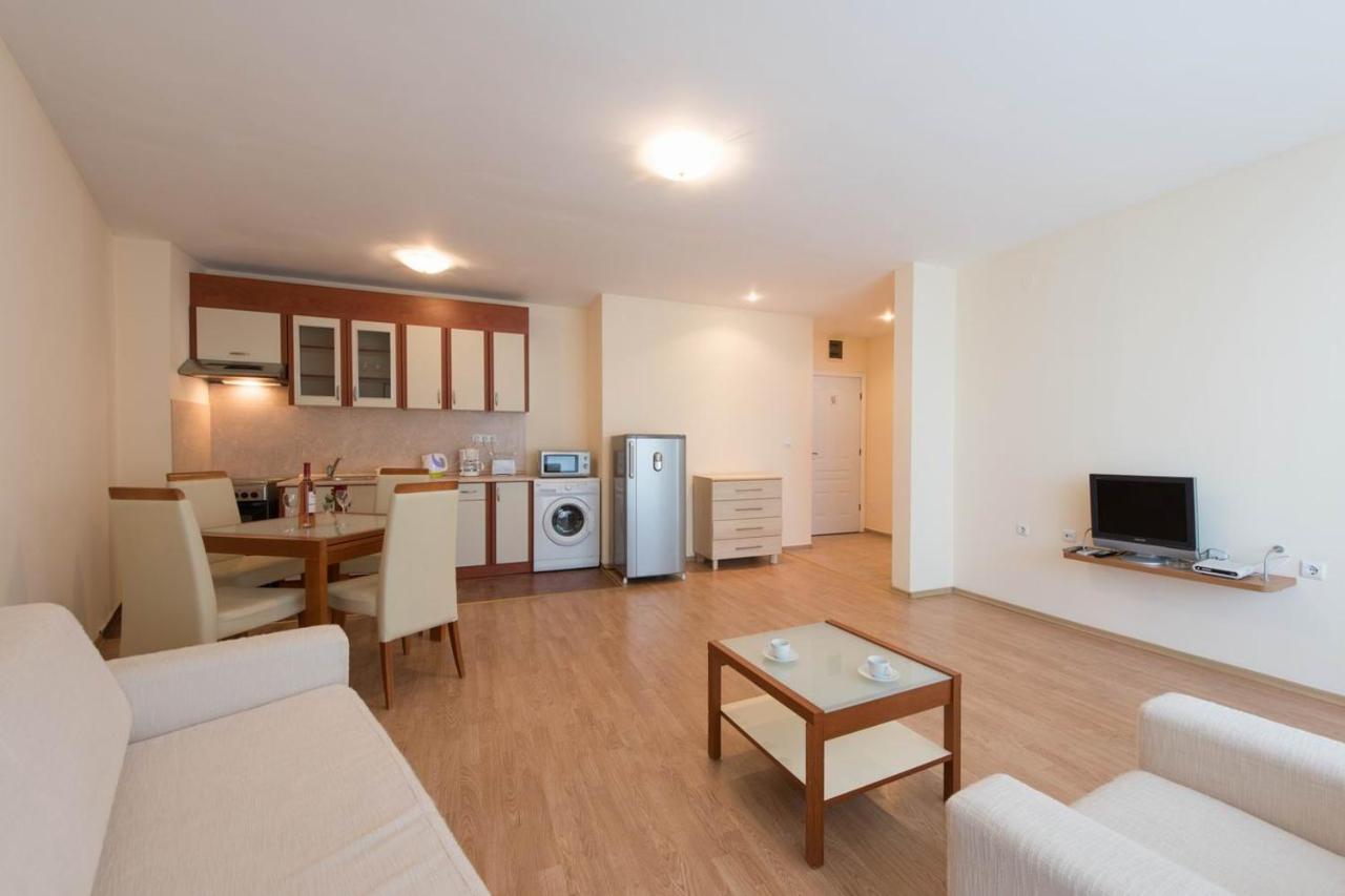 Gt Riviera Fort Beach Apartments Ravda Exteriér fotografie