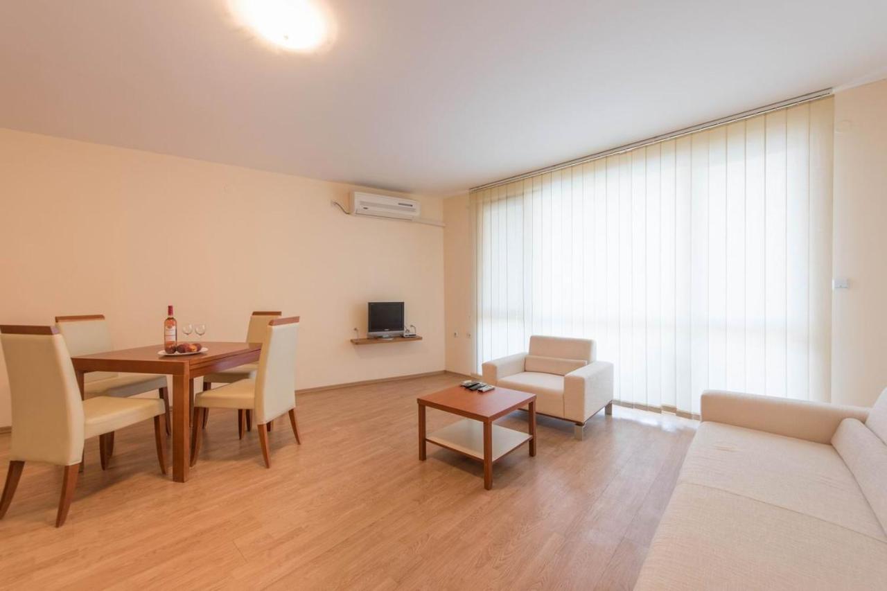 Gt Riviera Fort Beach Apartments Ravda Exteriér fotografie