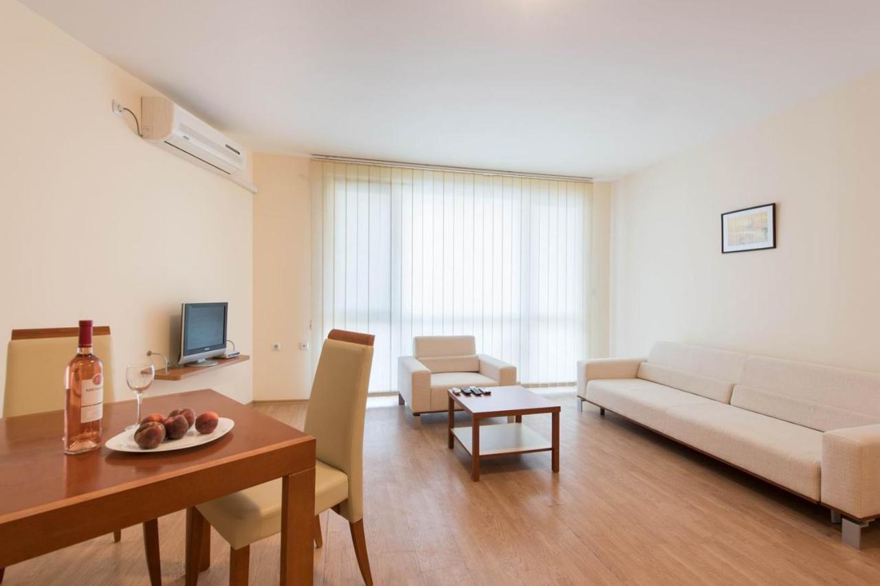 Gt Riviera Fort Beach Apartments Ravda Exteriér fotografie